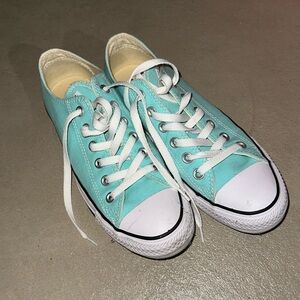 Tiffany blue converse